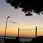 Apartamento De Amy Con Vista Al Mar 2