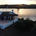 Magnifica Casa A Orillas Del Guadiana
