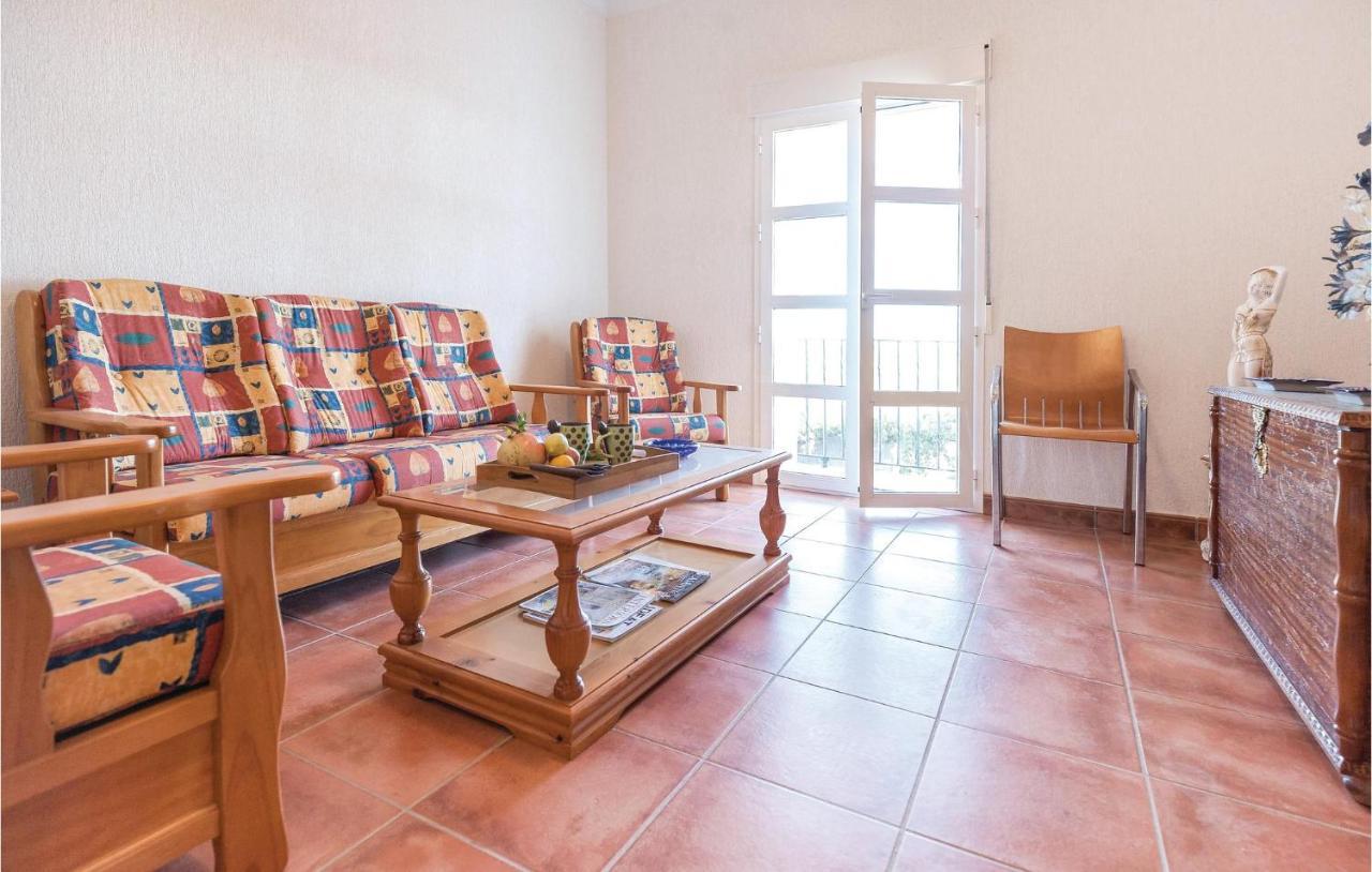 6 Bedroom Beautiful In *