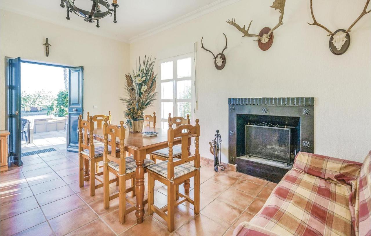 Сasa de vacaciones 6 Bedroom Beautiful In *