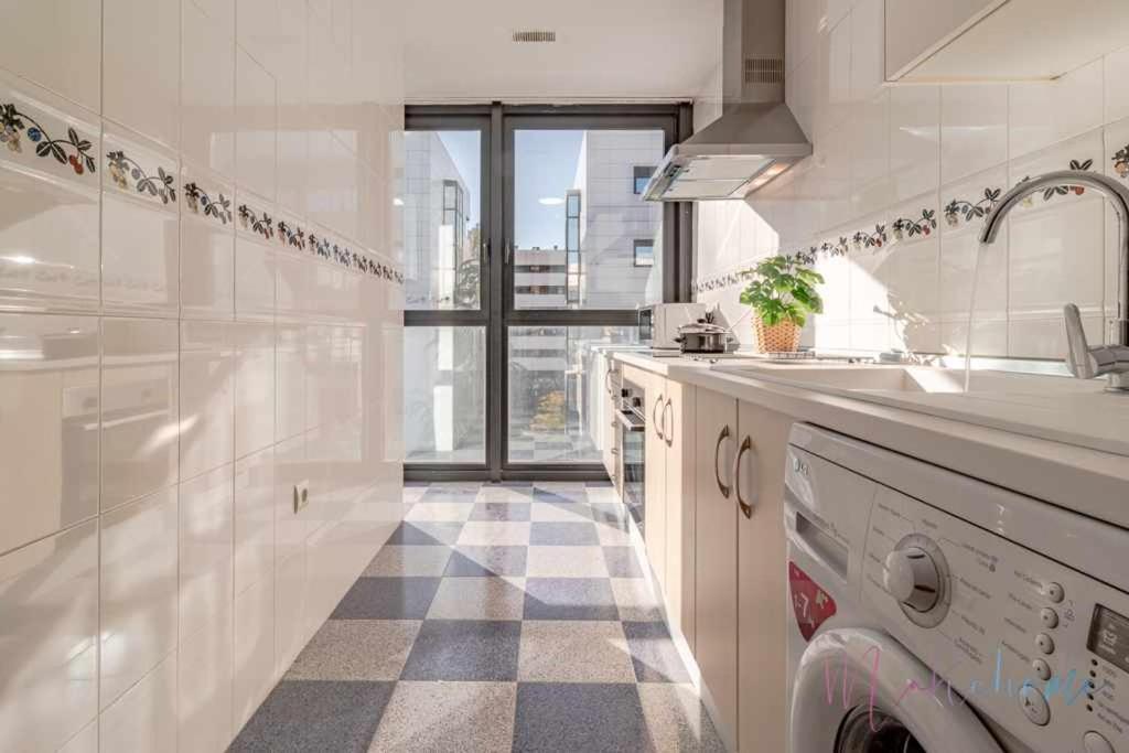 Apartamento Dos Nuevo En Pleno Centro Con Garaje Huelva
