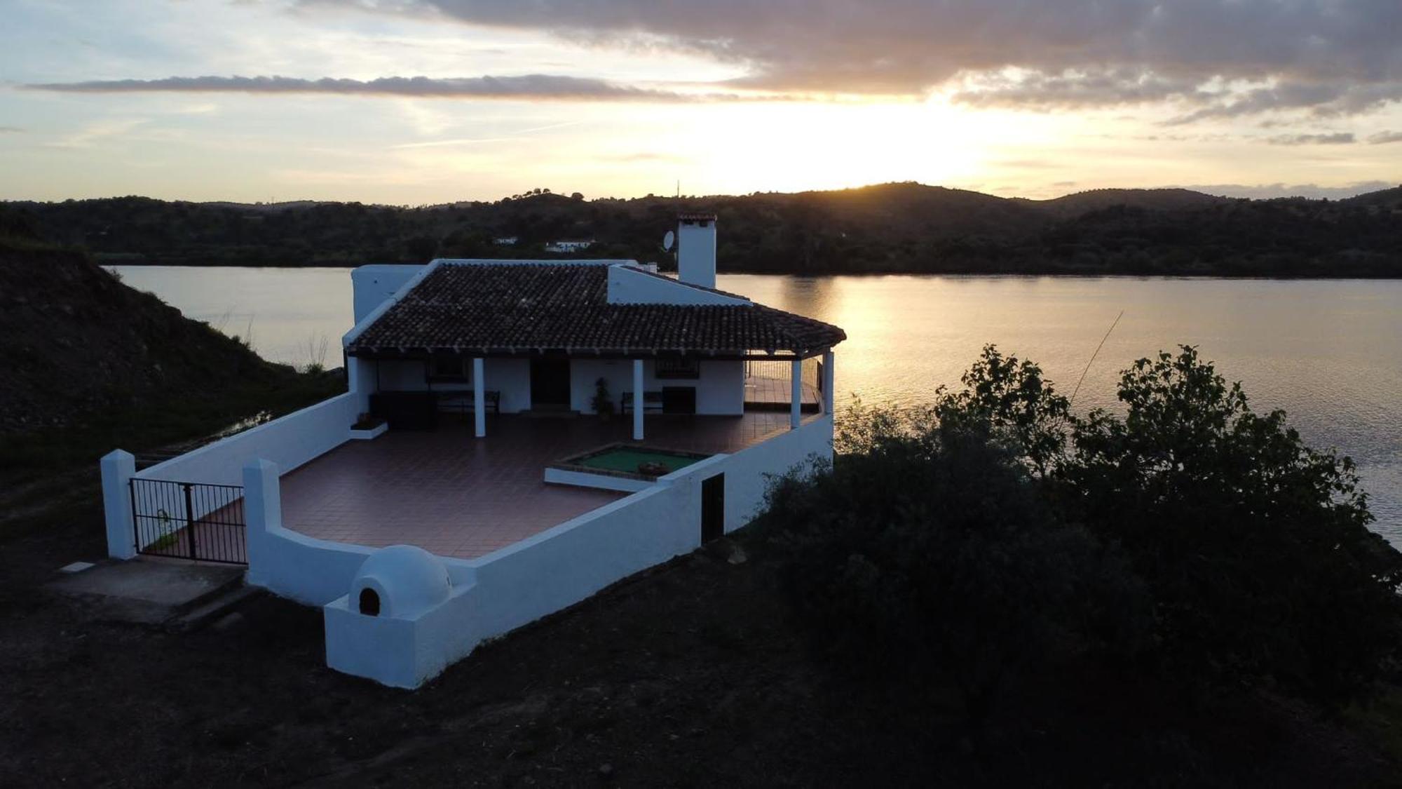 Magnifica Casa A Orillas Del Guadiana Сasa de vacaciones *