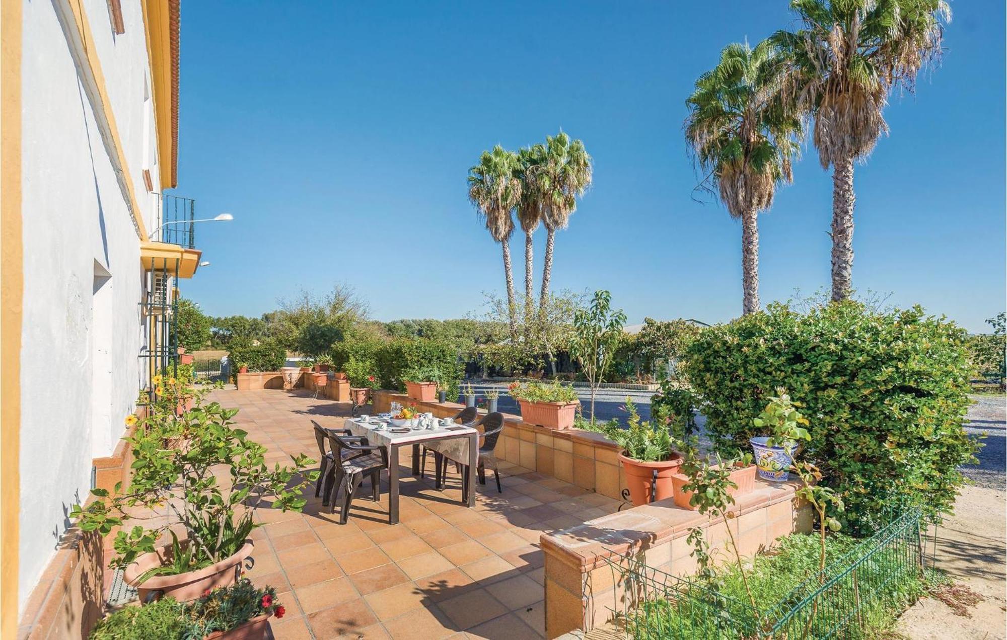 Сasa de vacaciones 6 Bedroom Beautiful In