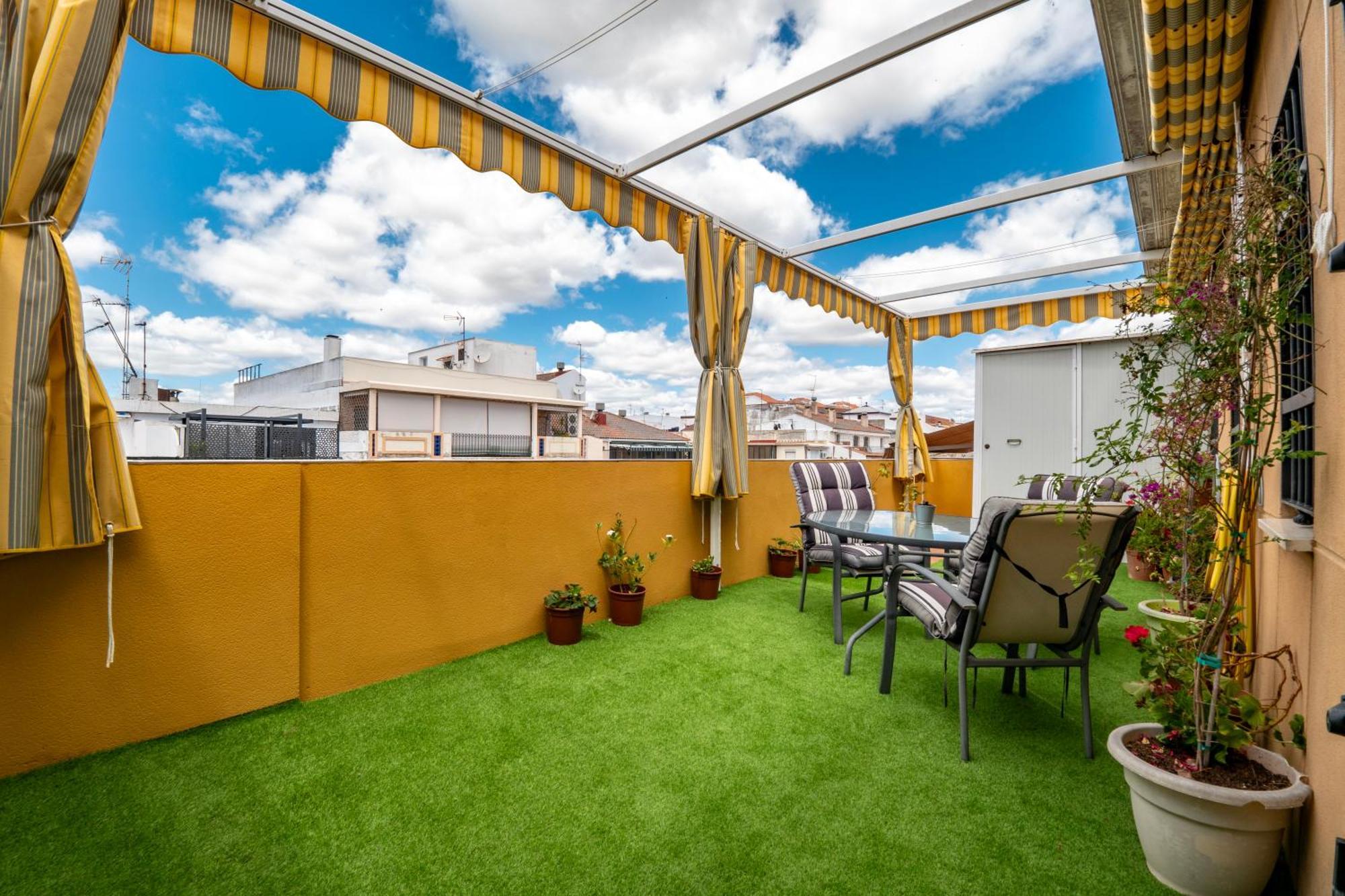 Atico Con Terraza Junto A La Catedral Apartamento