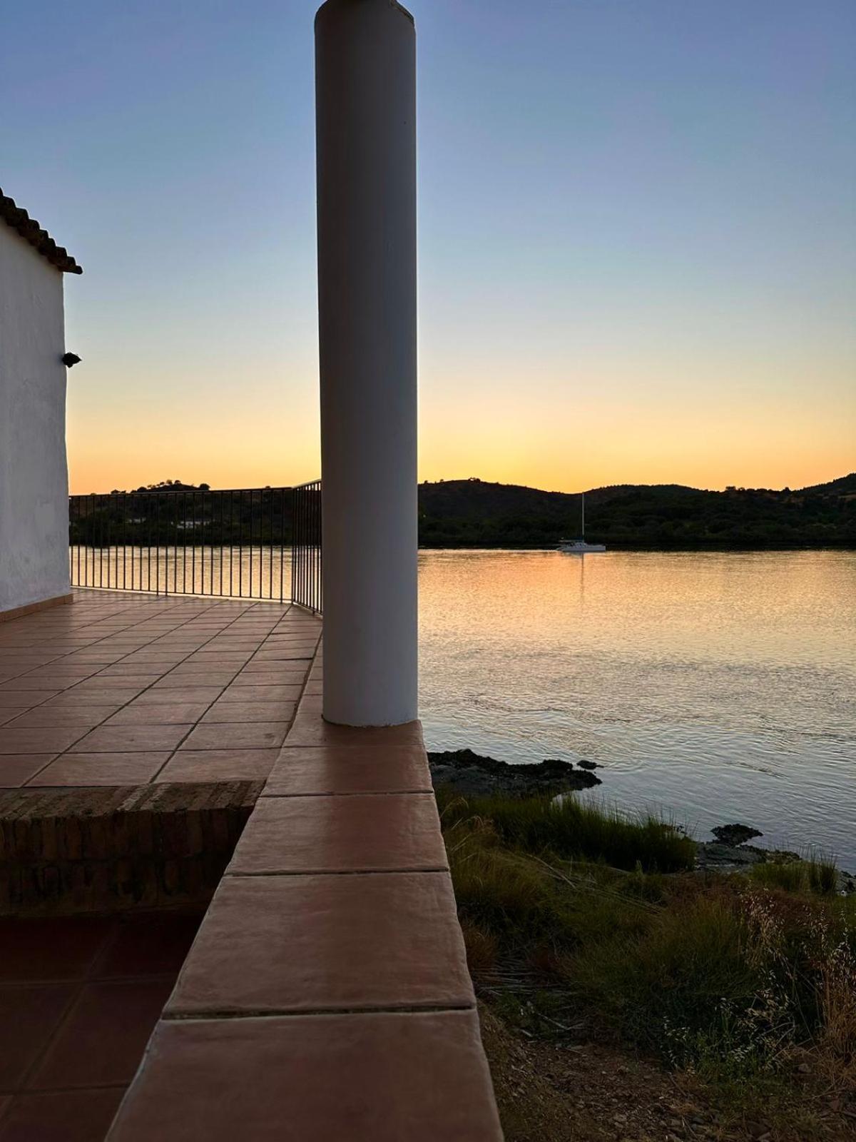 Magnifica Casa A Orillas Del Guadiana