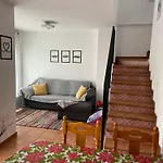 Lovely Family House By The Golf Course
