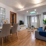 Lujo a tu alcance con spa y garaje pleno centro