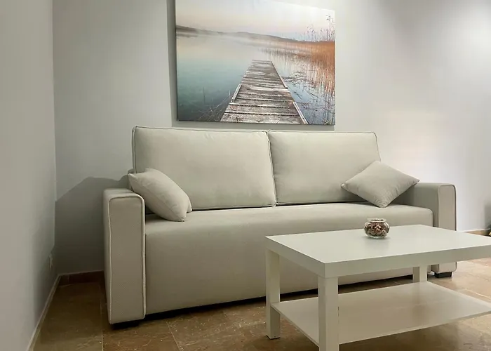 Piso En El Centro De Huelva Silencioso Y Con Gran Patio, Calle La Paz
