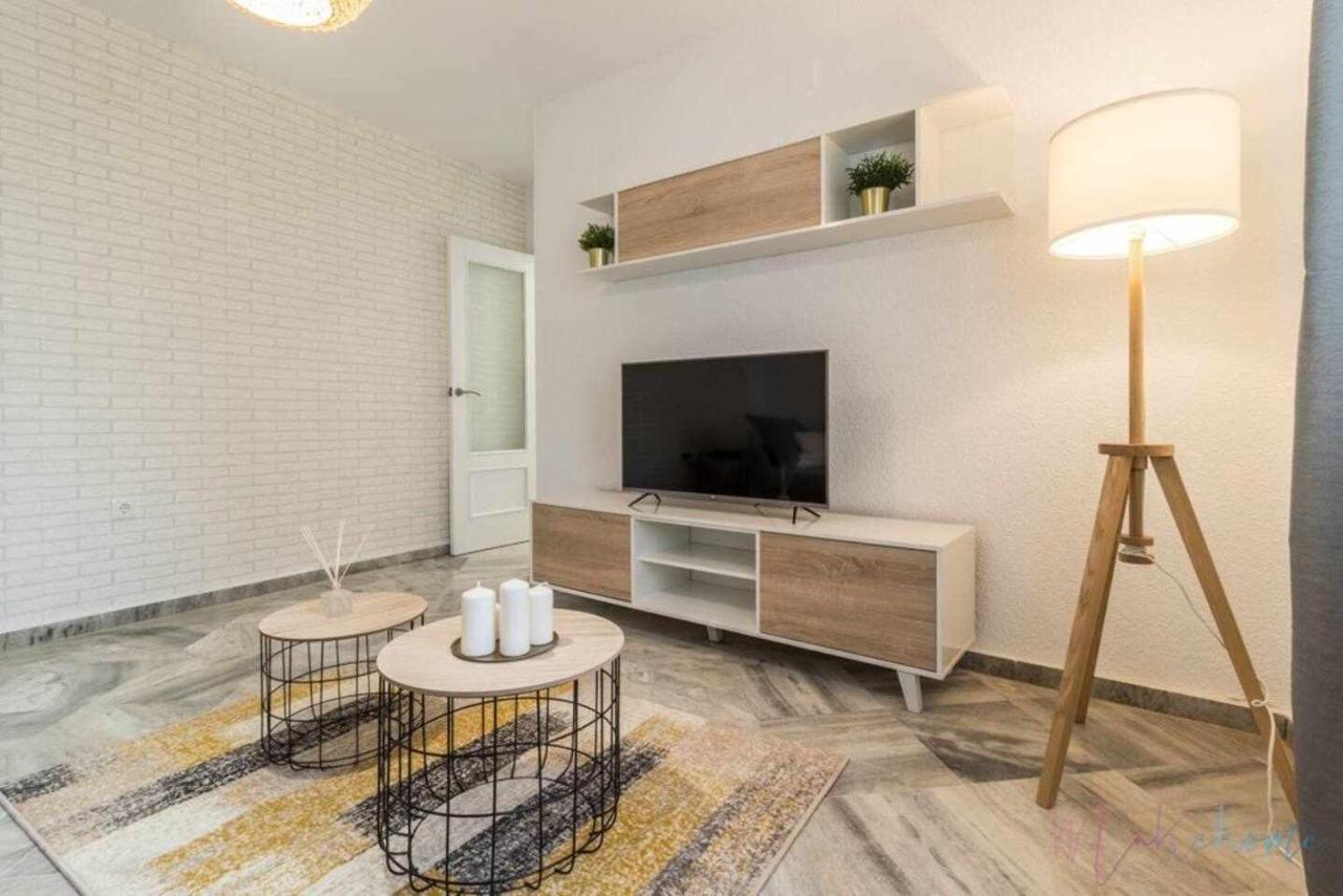 A Estrenar En Pleno Centro Con Garaje Apartamento Huelva
