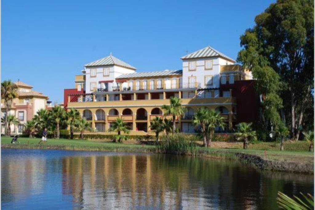 T2, Urbanizacao Golf, Isla Canela