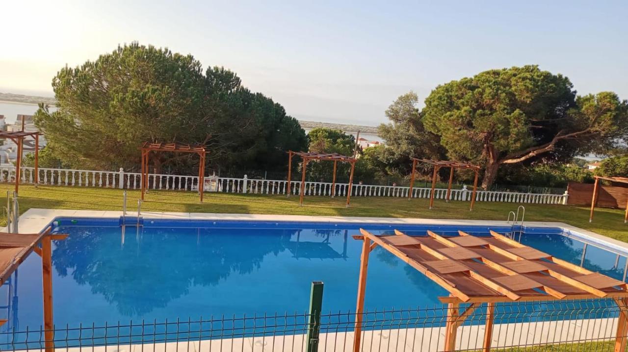 En Rompido Con Piscina, Chiringuito Y Pistas Apartamento *