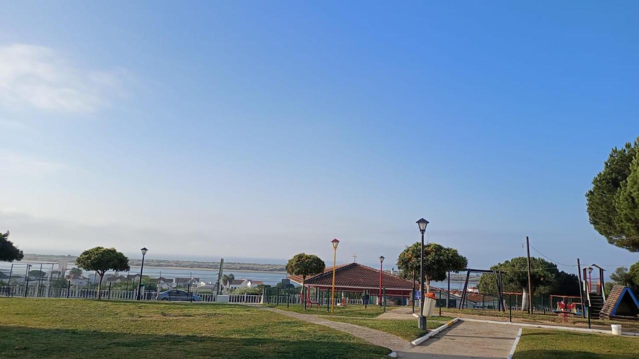 Apartamento En Rompido Con Piscina, Chiringuito Y Pistas Huelva