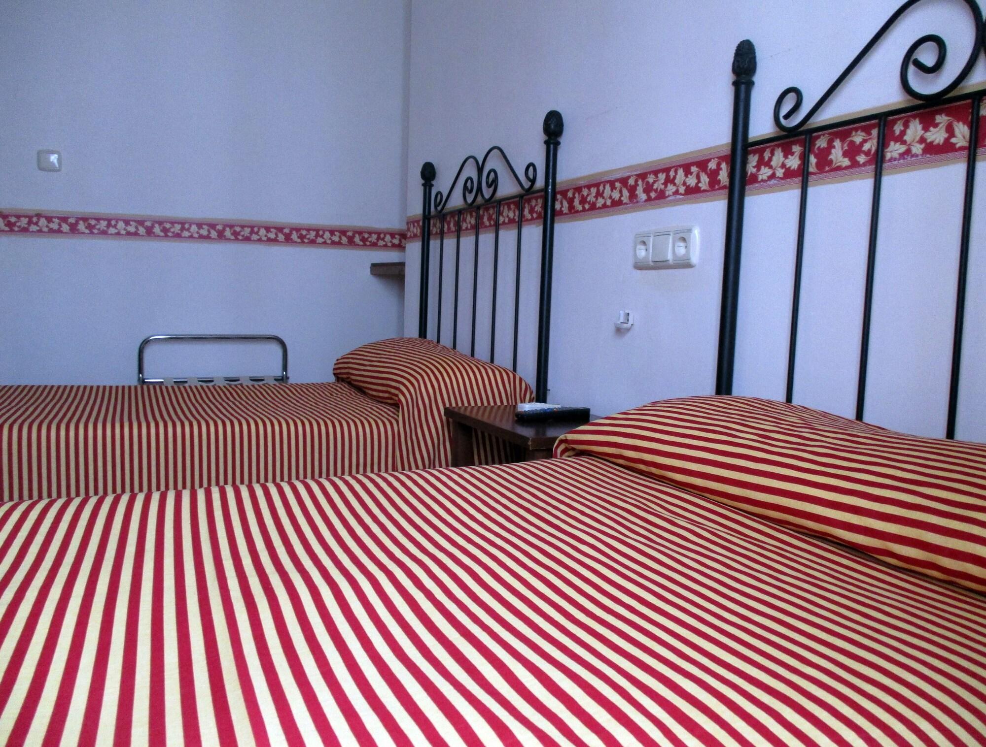 Marina Hotel 2*