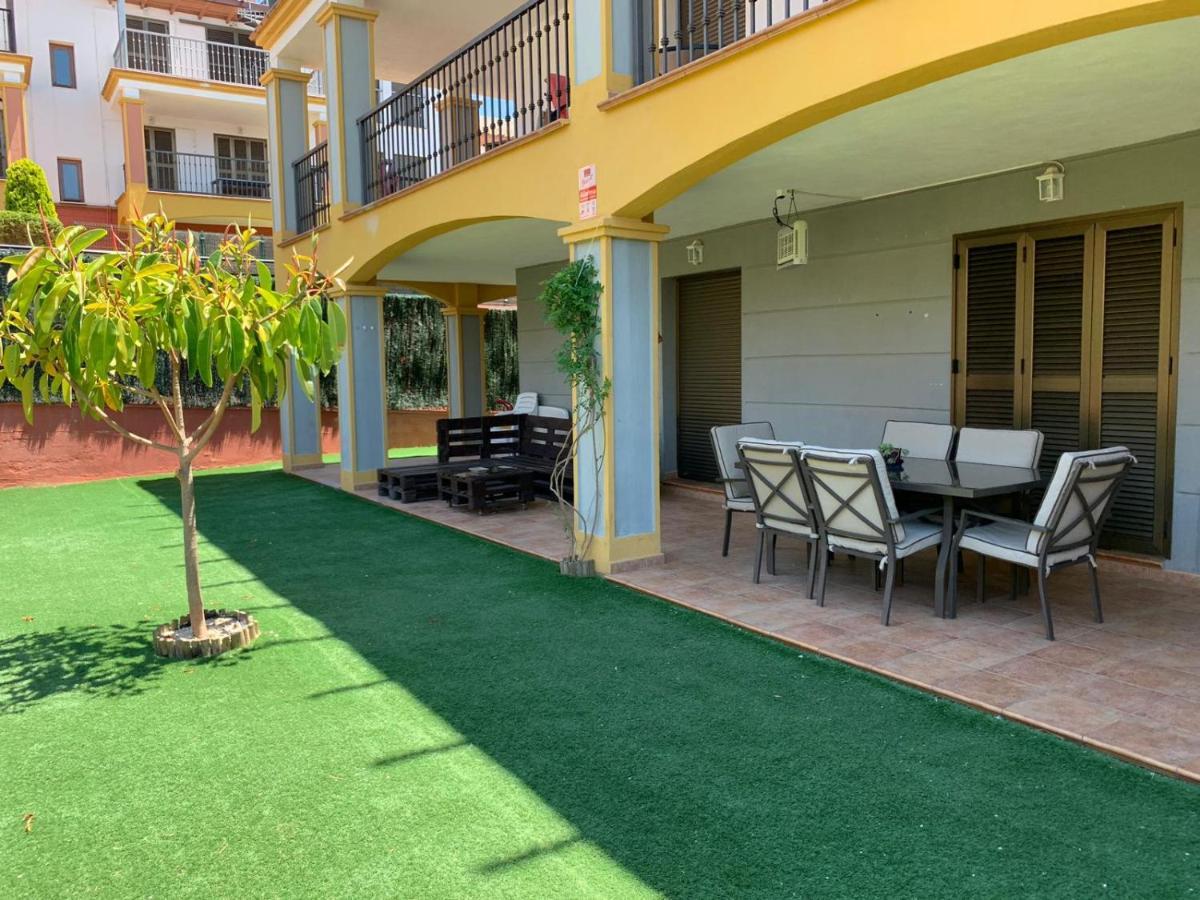 Con Jardín Privado Y Acceso A Piscina Huelva