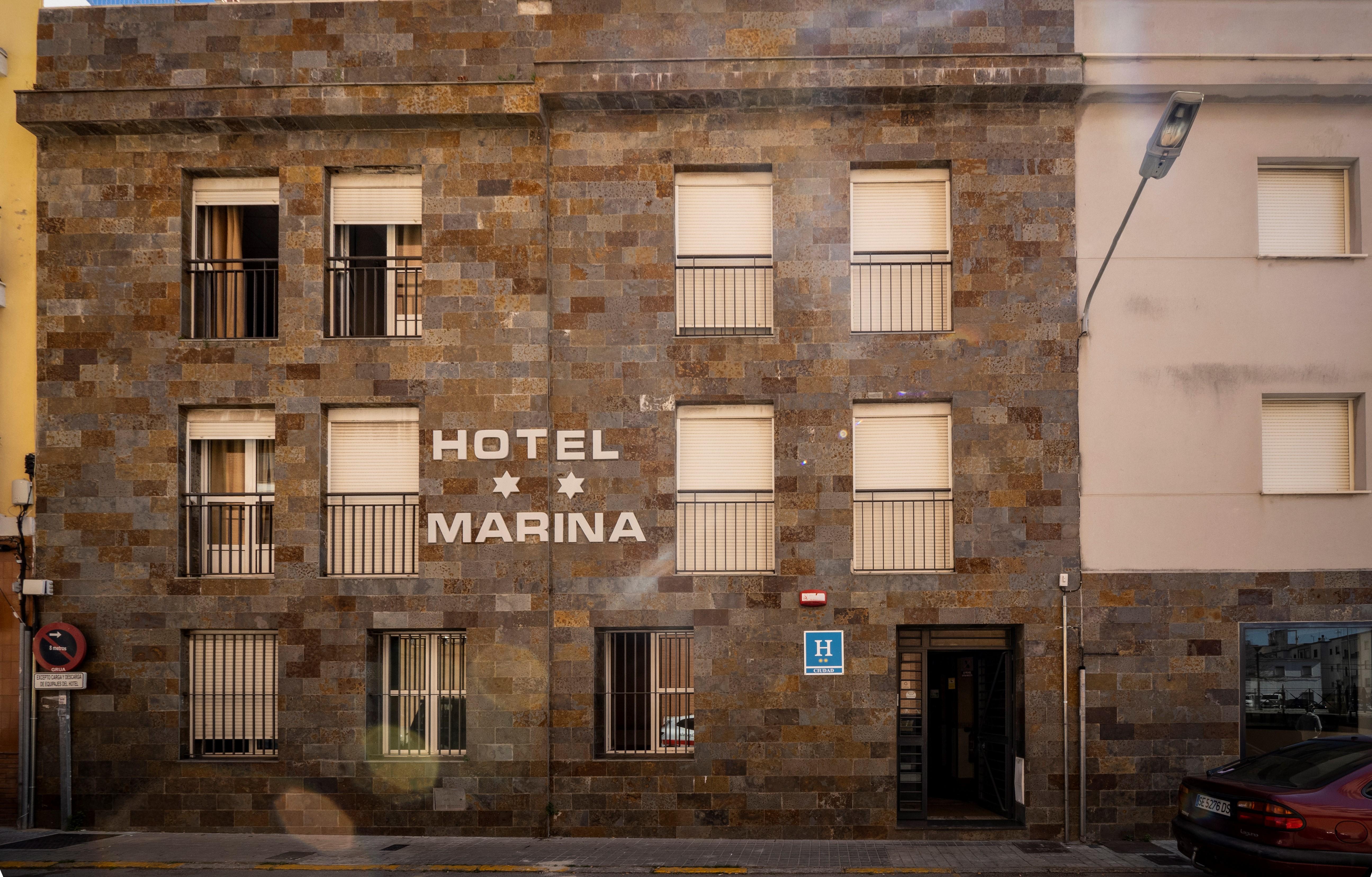 Marina 2*