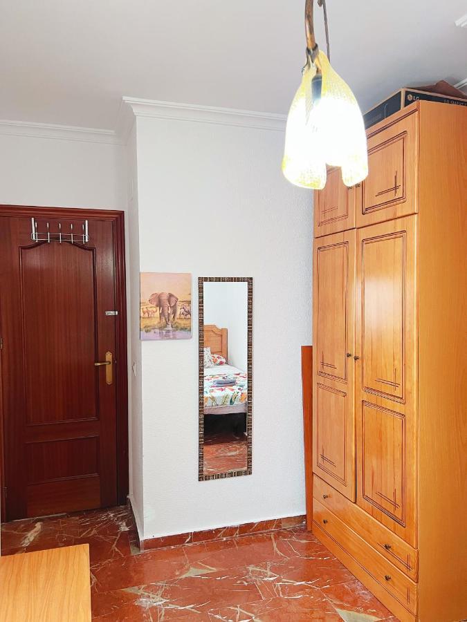 3 Centro Habitación en casa particular Huelva