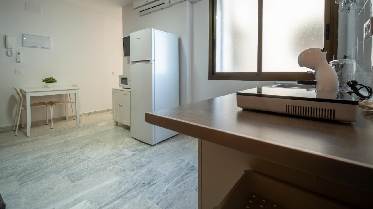 Conjunto De Antiguo Palacio Paris Apartment Huelva