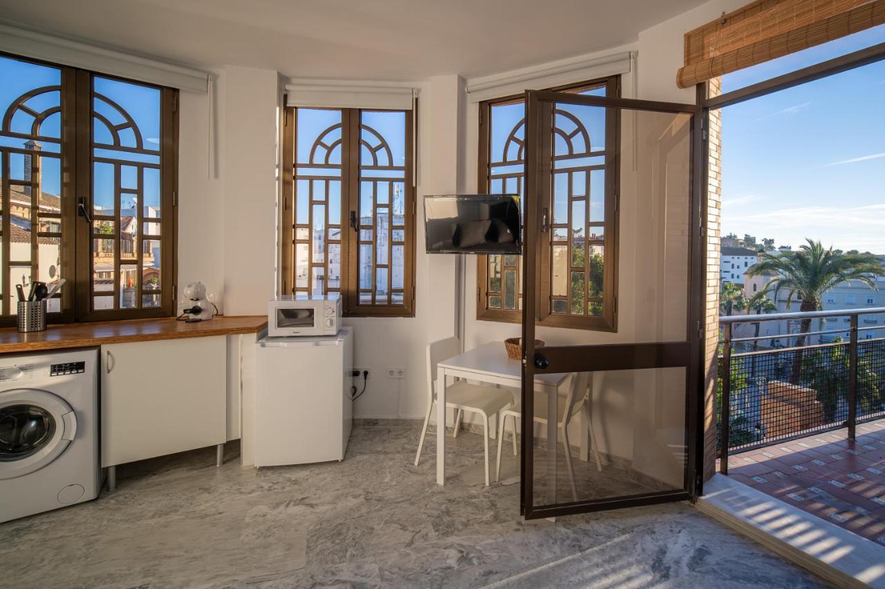Conjunto De Antiguo Palacio Paris Huelva