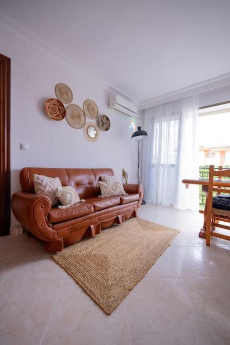 Apartment Chic In 4 *
