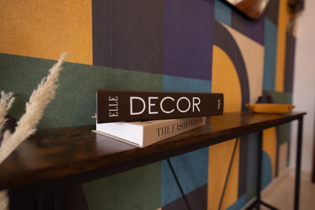 Apartment Chic In 4 *