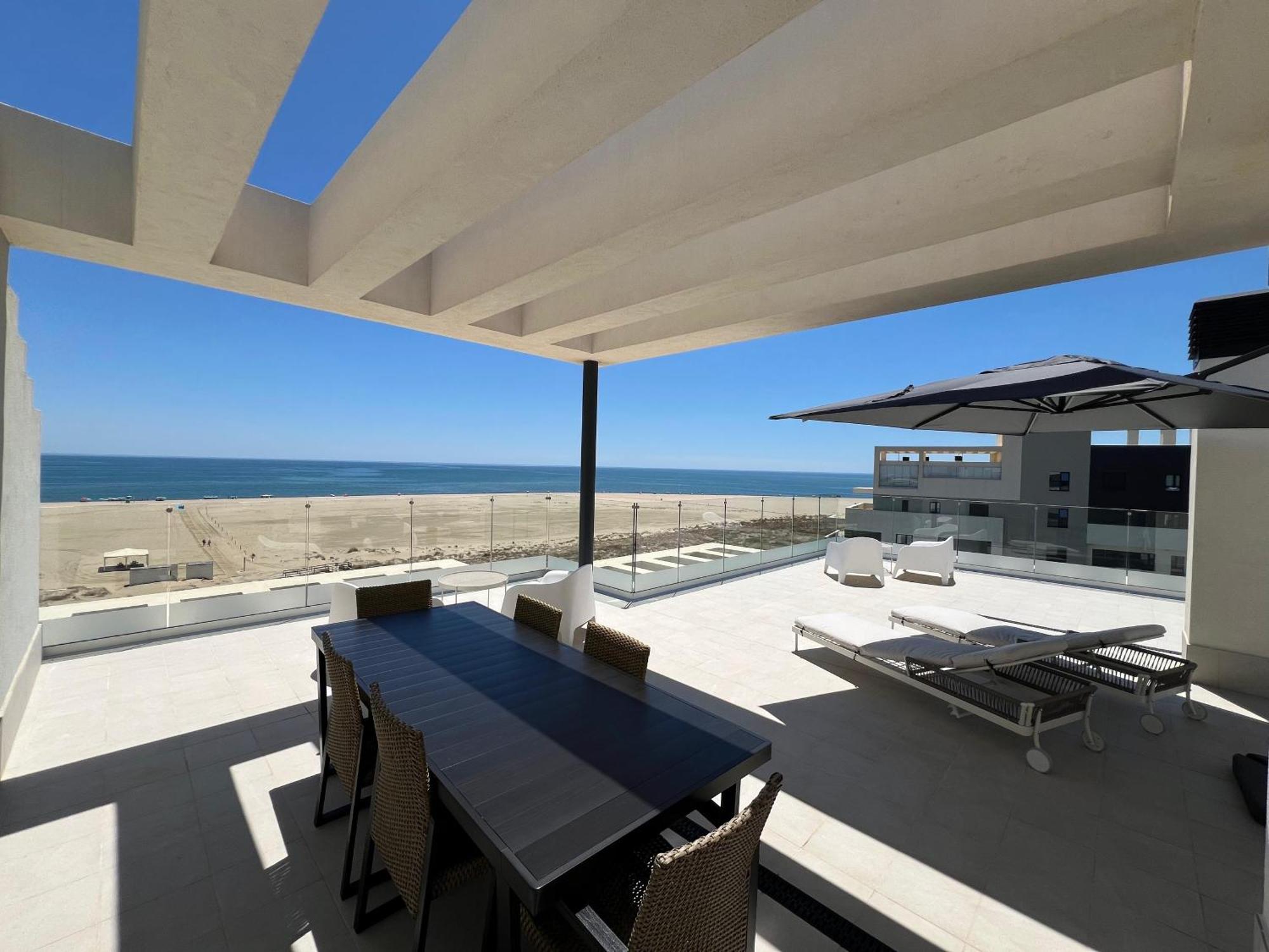 New Penthouse With Sunny View *