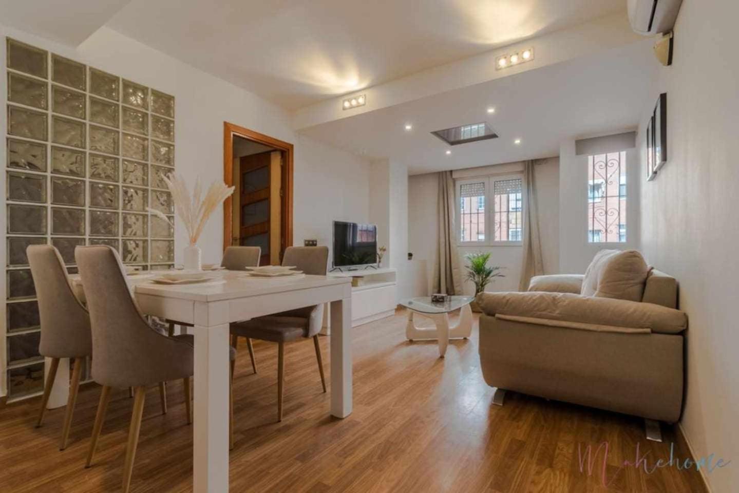 Apartamento Lujo A Tu Alcance Con Y Garaje Pleno Centro Huelva