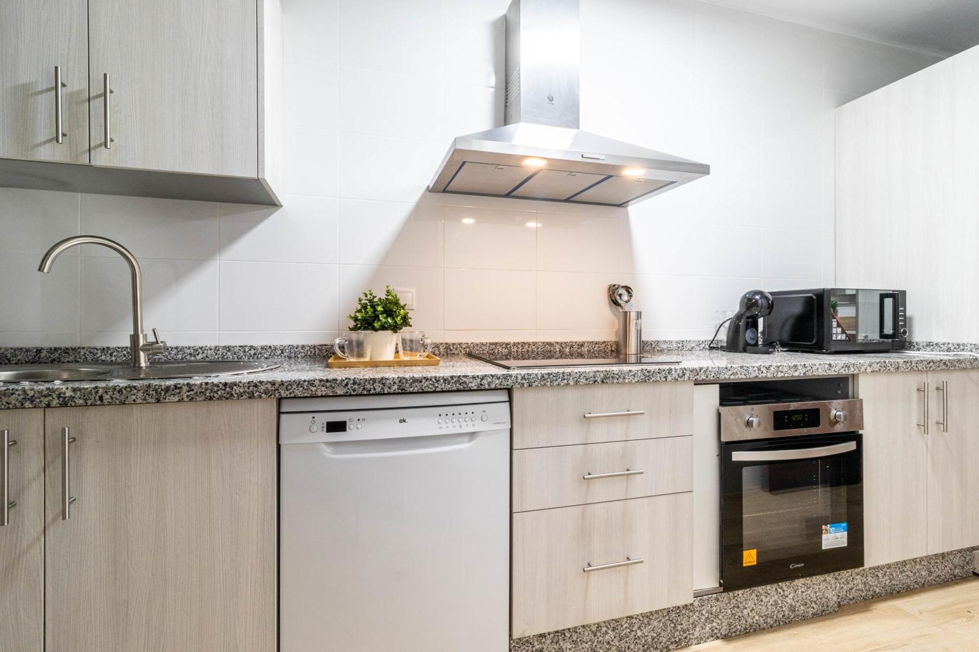 A Estrenar Pleno Centro Parking Apartamento