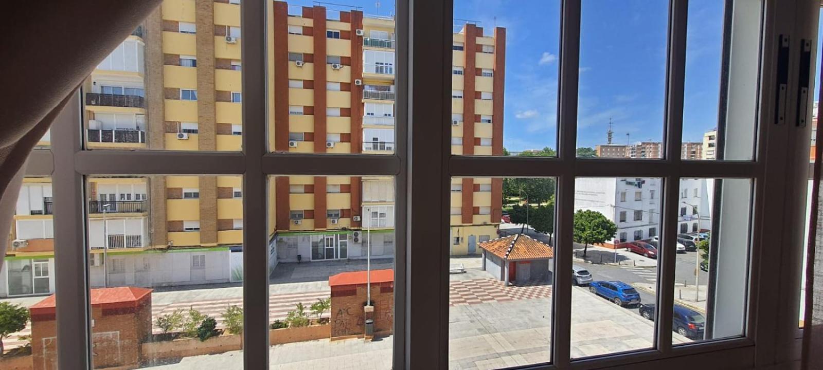 Habitación En Casa Compartida Huelva