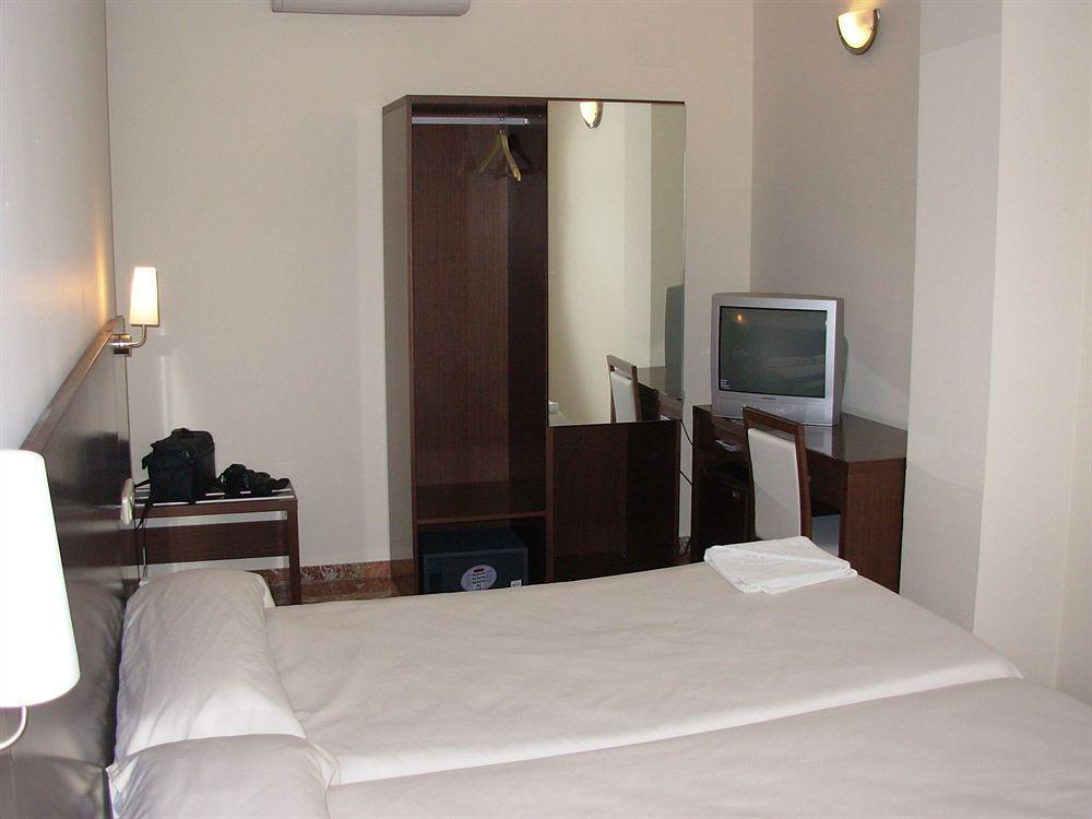 Hotel Marina 2*
