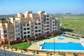 Leo Alcaudon-alcaravan Hotel