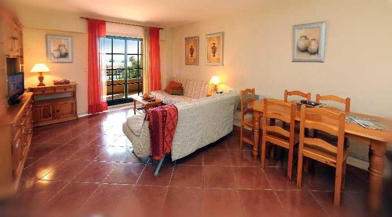 Hotel Leo Alcaudon-alcaravan 4*