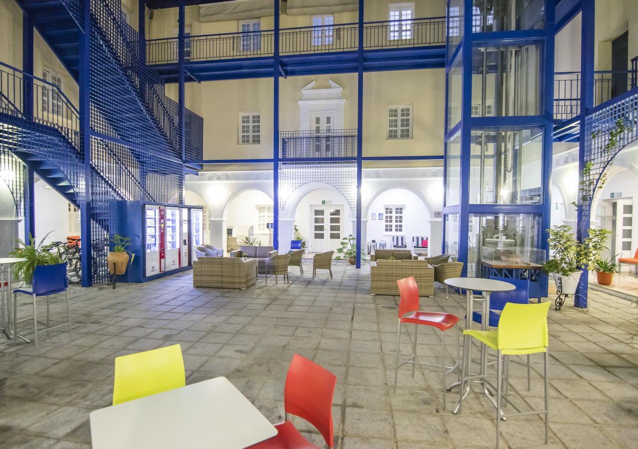 Hostal Inturjoven *