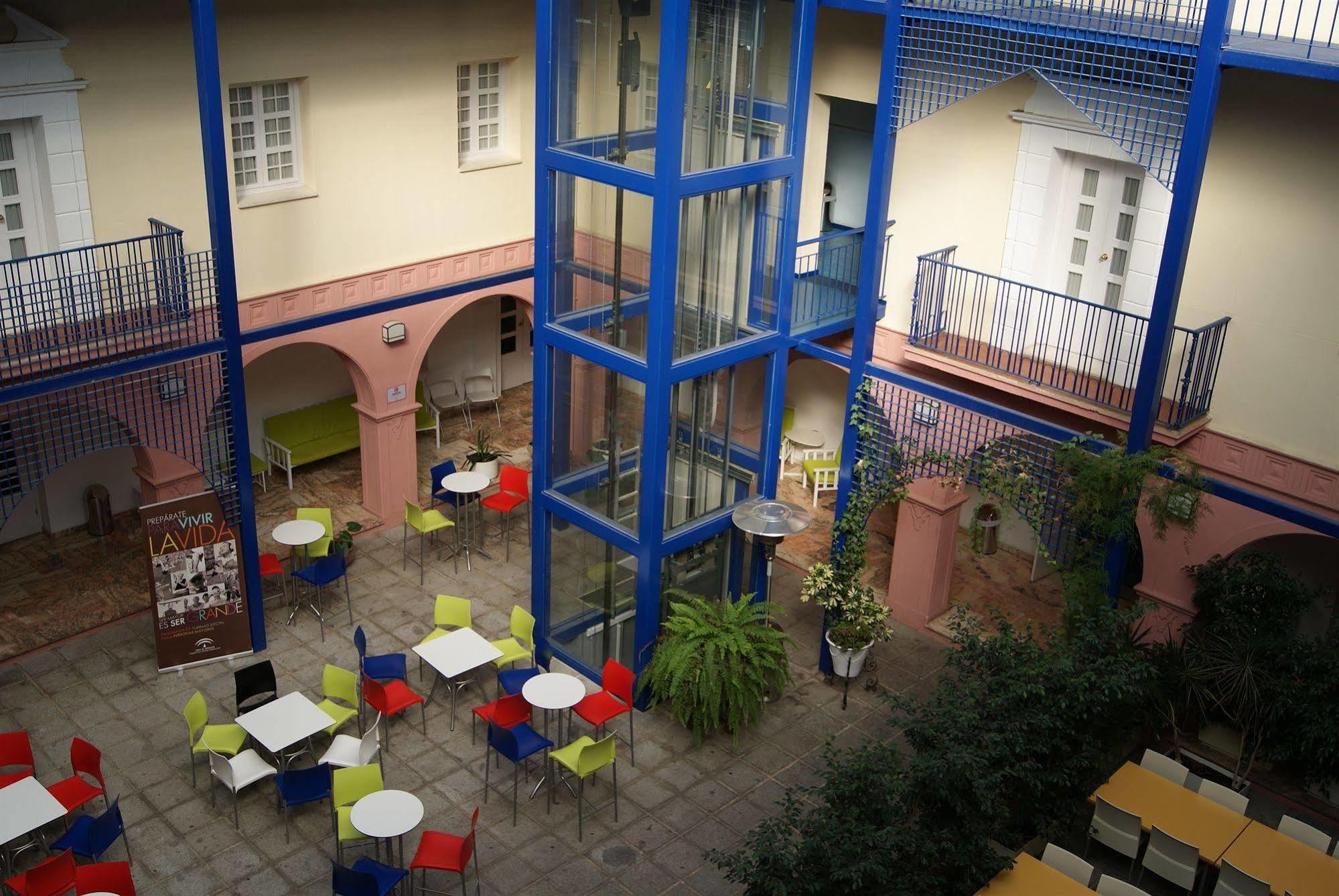 Hostal Inturjoven *