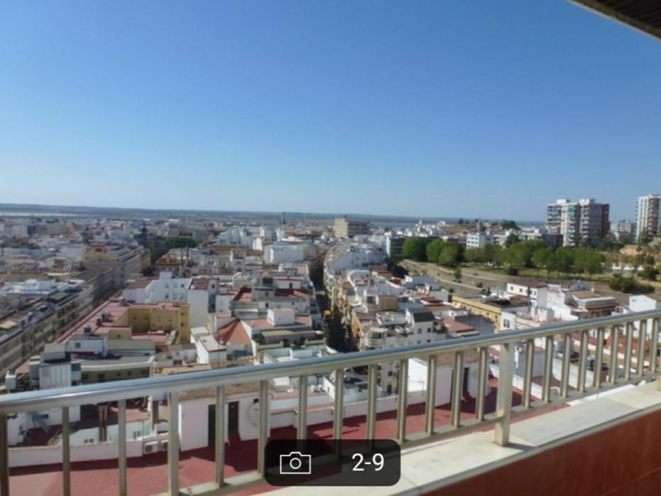 En Pleno Centro, Con Inmejorables Vistas Apartamento Huelva