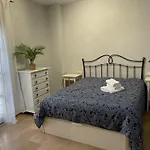 Piso En El Centro De Huelva Silencioso Y Con Gran Patio, Calle La Paz