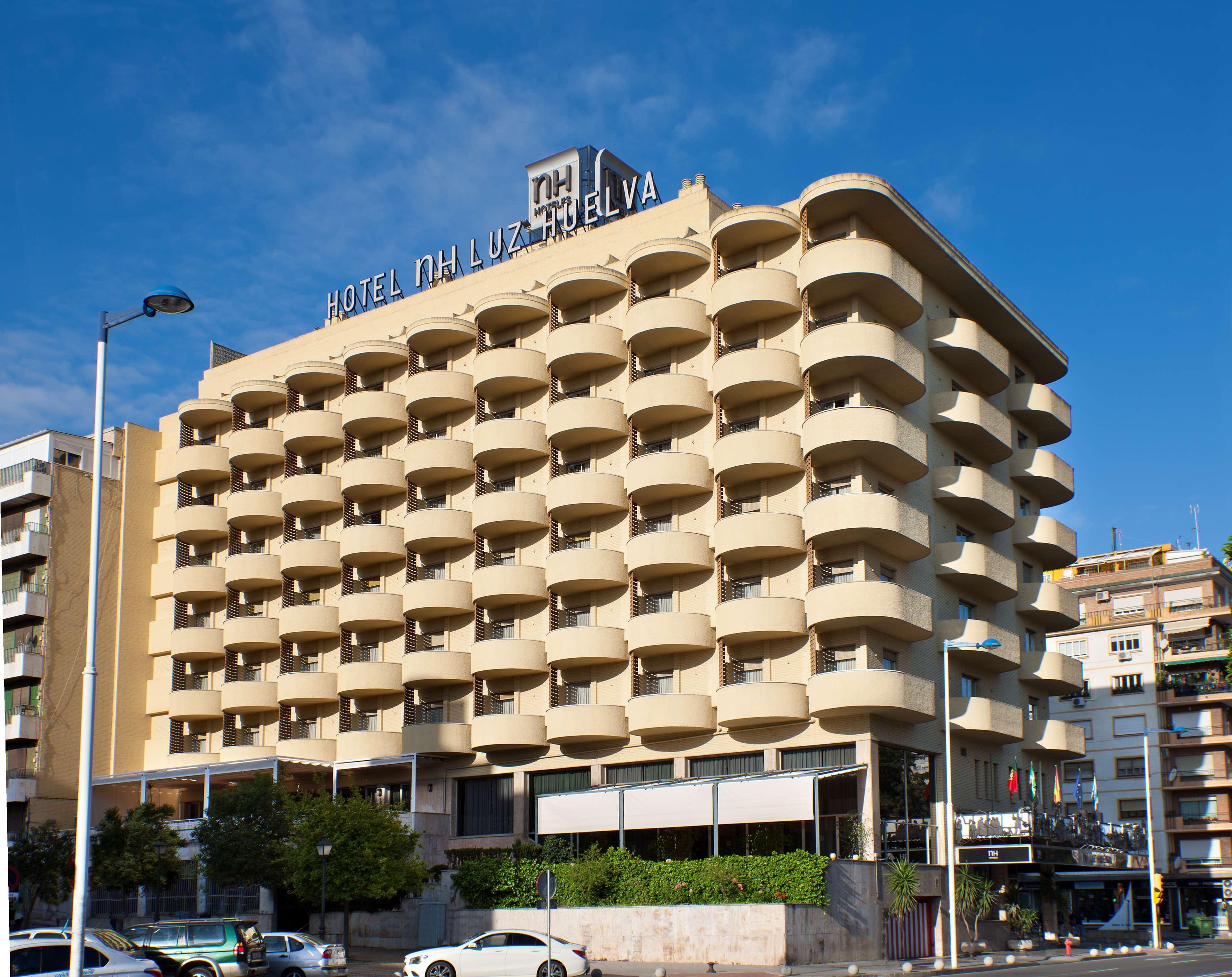 Hotel Nh Luz 4*