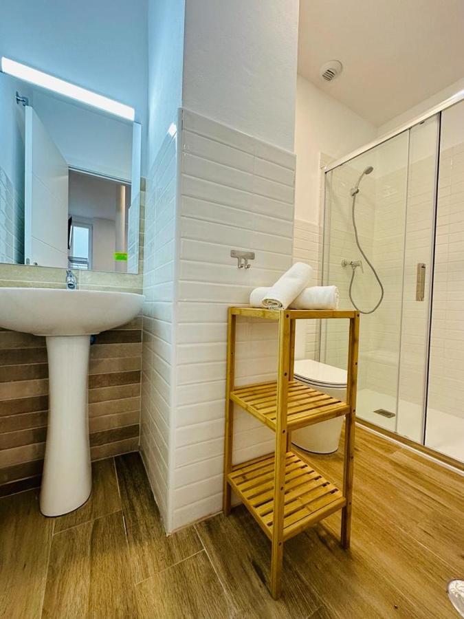 Hostal Costa-luz Bejar 28-30 *