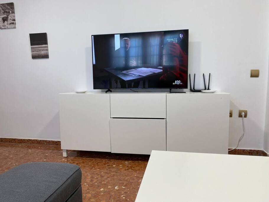 Apartamento Piso Grande De 120 M2, A 15' De La Playa En Coche *