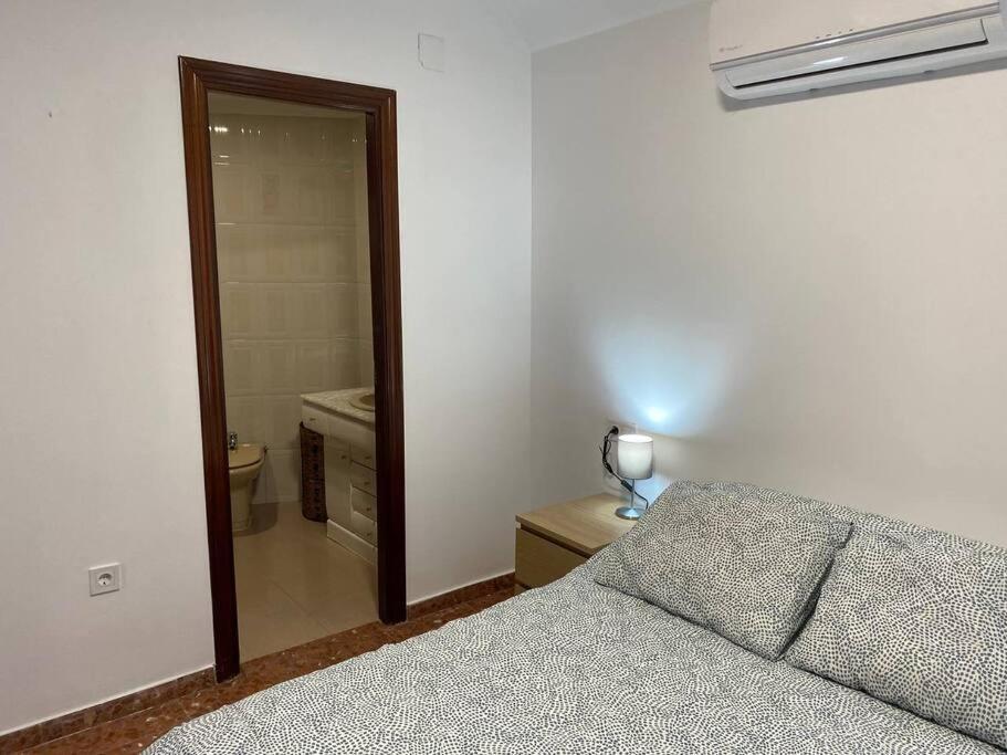 Piso Grande De 120 M2, A 15' De La Playa En Coche Apartamento