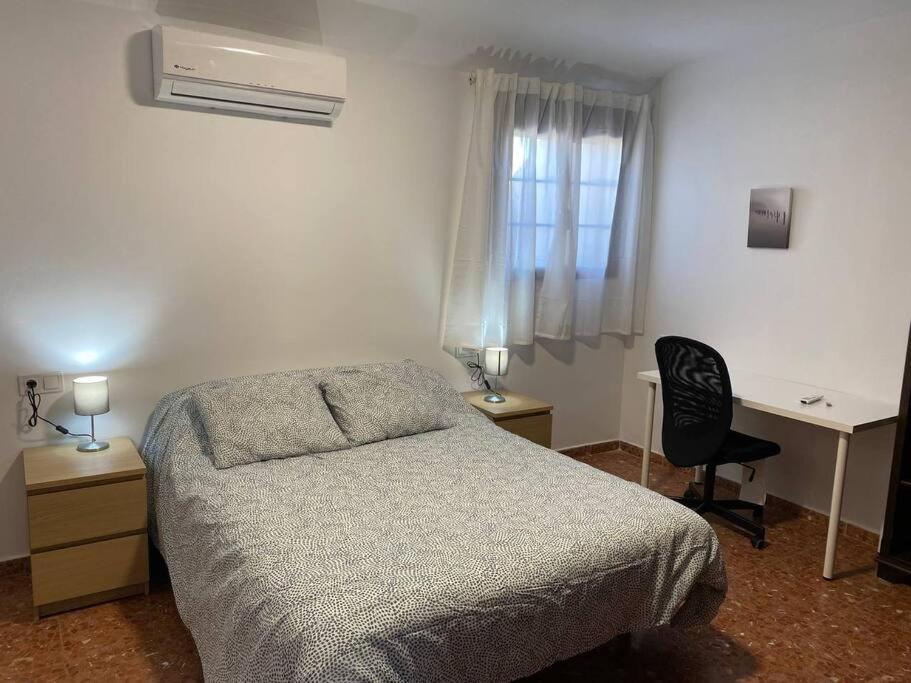 Apartamento Piso Grande De 120 M2, A 15' De La Playa En Coche Huelva