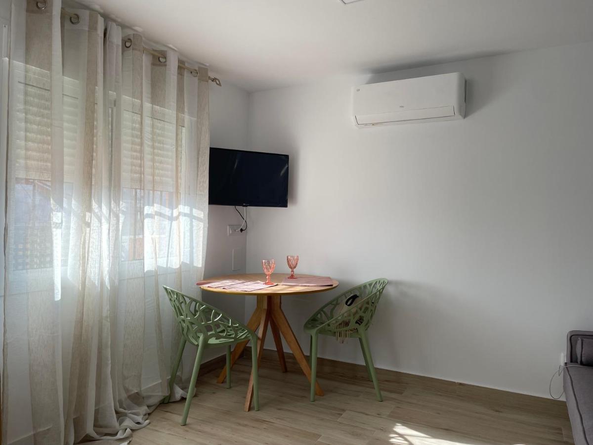 Apartamento Turistico Atico La Piterilla Apartment *