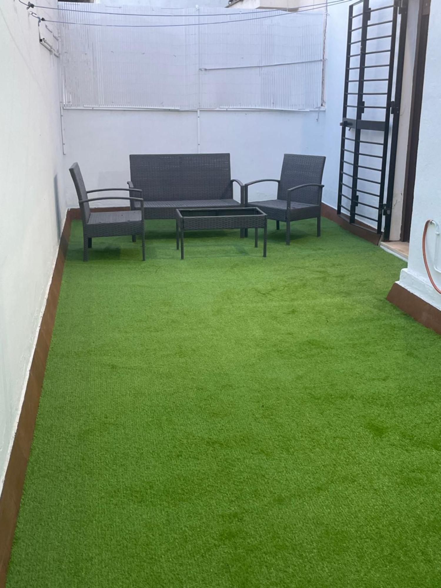 Apartamento Piso En El Centro De Silencioso Y Con Gran Patio, Calle La Paz Huelva