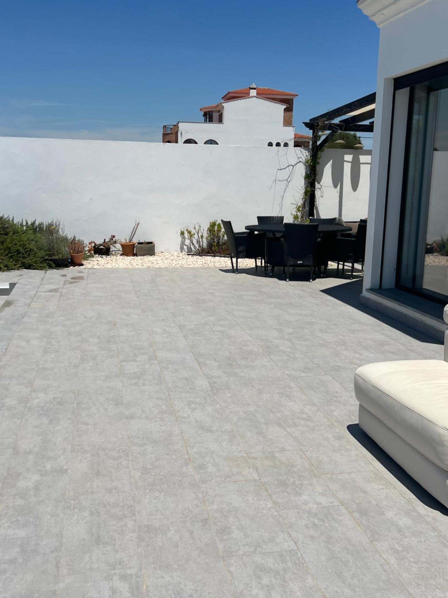 Villa The White House