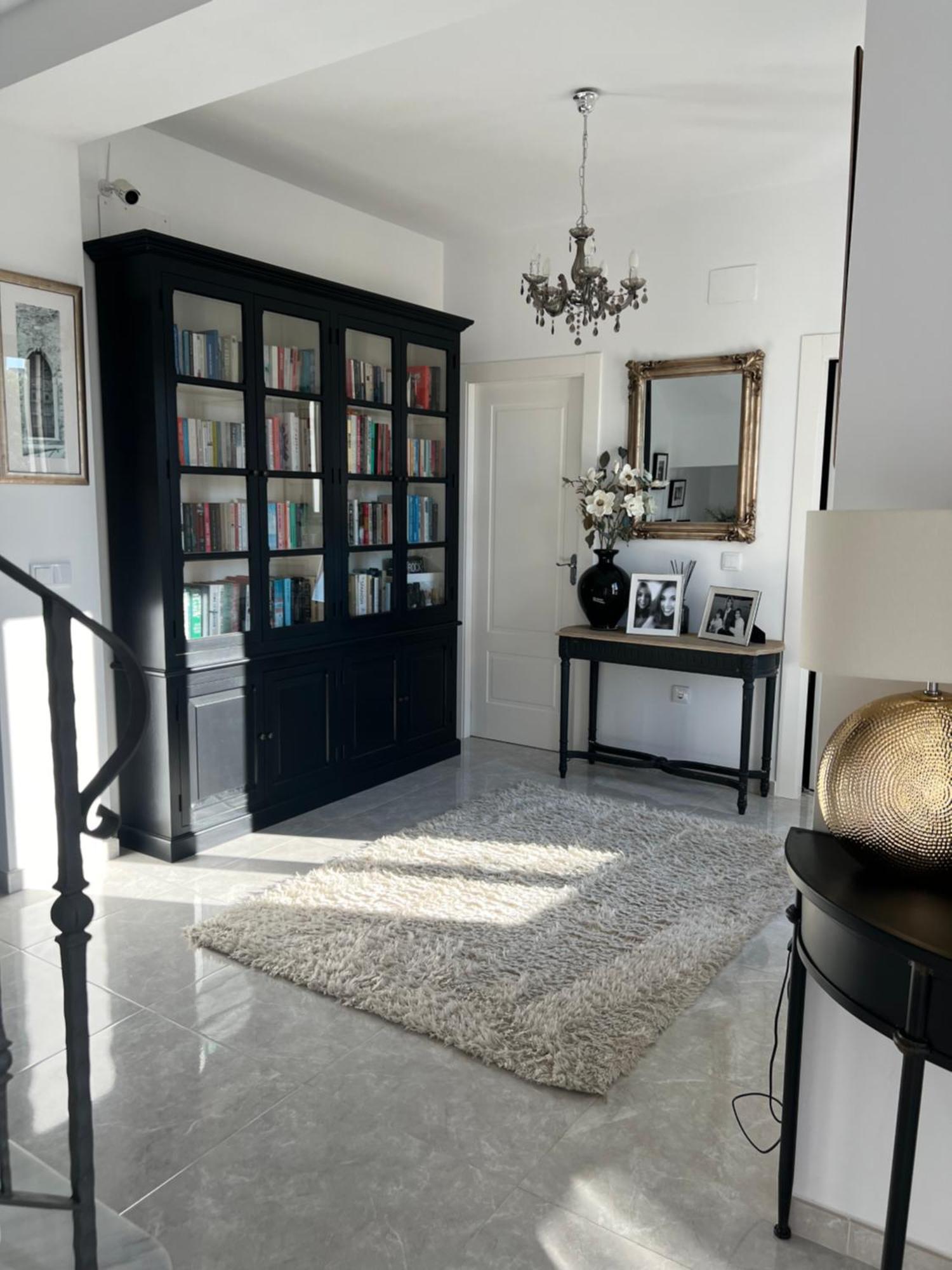 The White House Villa
