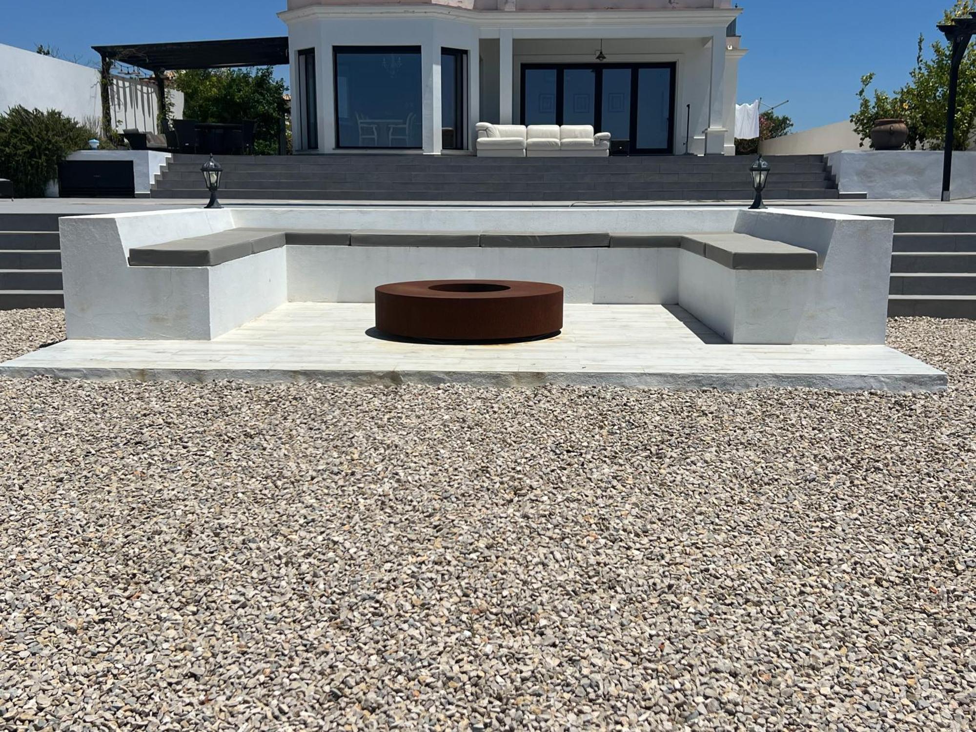 The White House Villa