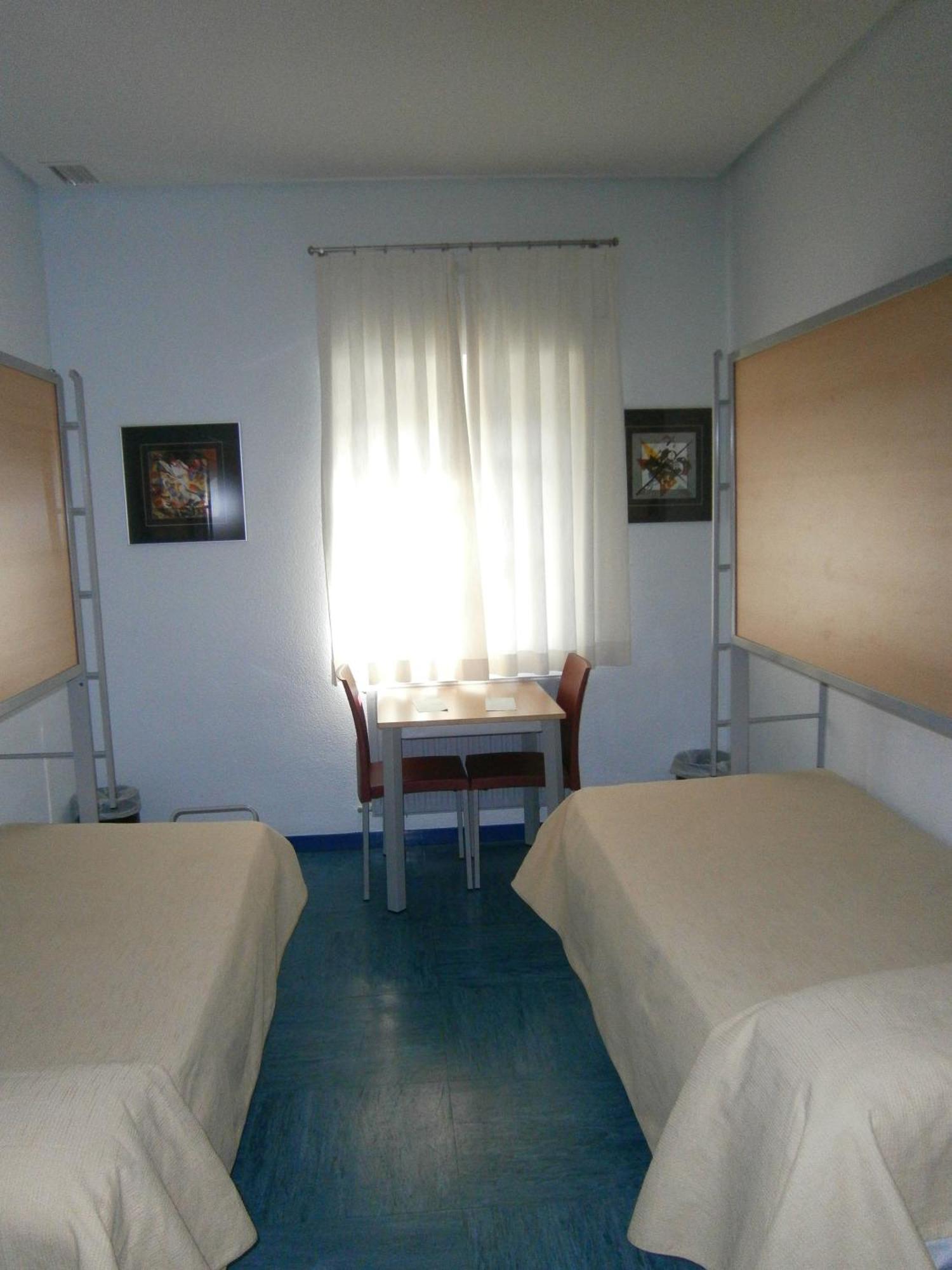 Inturjoven Hostal *