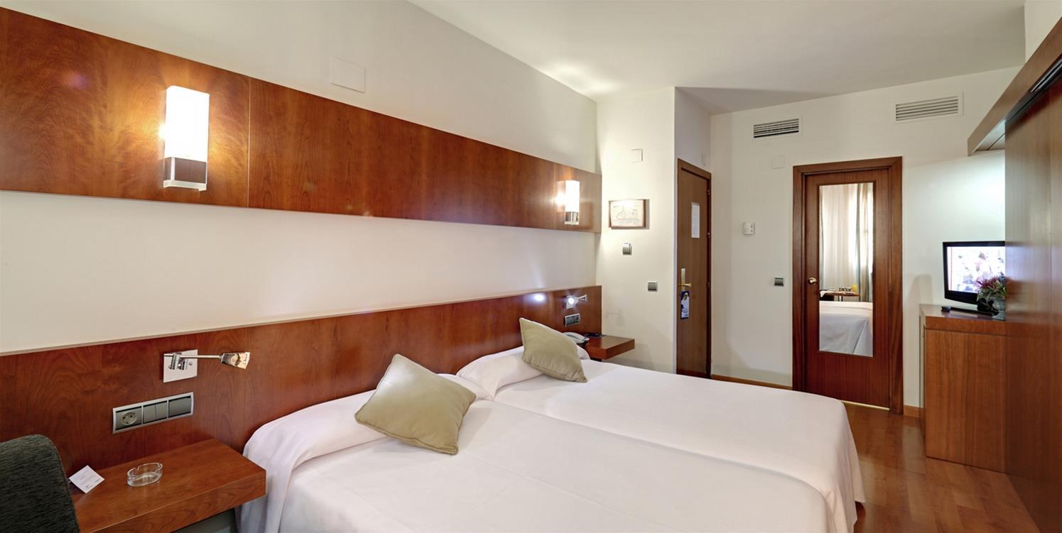 Hotel Senator